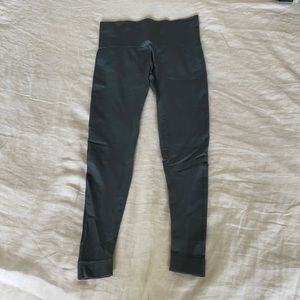Set active leggings size medium Slate